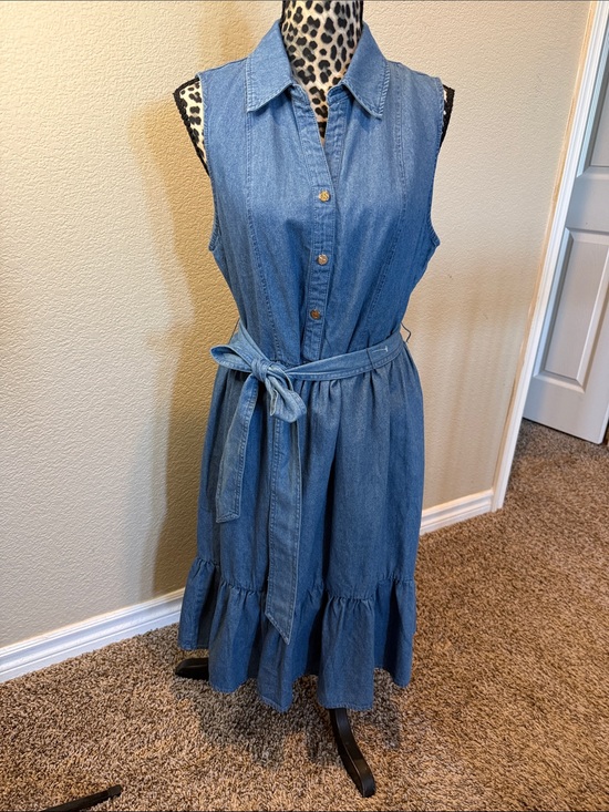 Draper James Dresses & Skirts - Draper James Blue Sleeveless Button-Front Denim Midi Dress with Tie Waist